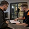 Laskeklubi liitumistingimuste arutelu vastuvõtulauas