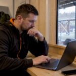 Kasutaja sisestab sülearvutis LOIS-i registreerimisandmed